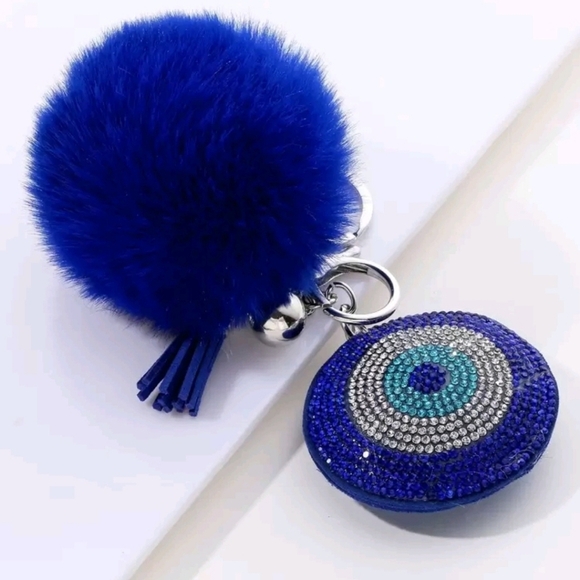🔹️Evil eye 🔹️blue Rhinestone Decor heart Charm Keychain ✨️💙👀 - Picture 2 of 4